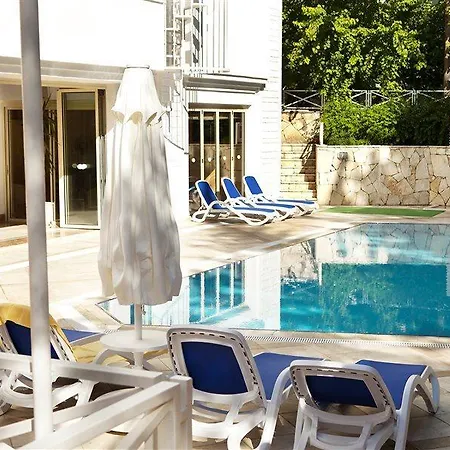 Hotel Adora
