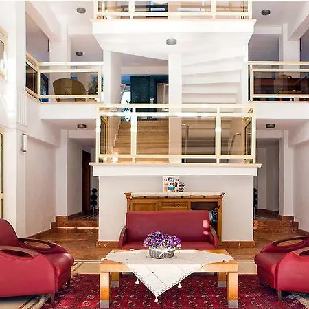 Adora Otel
