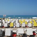 Ξενοδοχείο Adora 3*