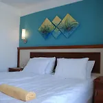Ξενοδοχείο Adora 3*