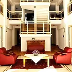 Hotel Adora 3*