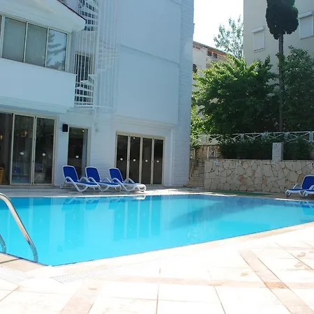 Adora Σιντέ